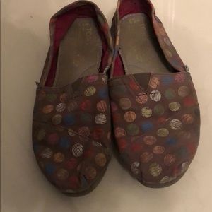 Toms